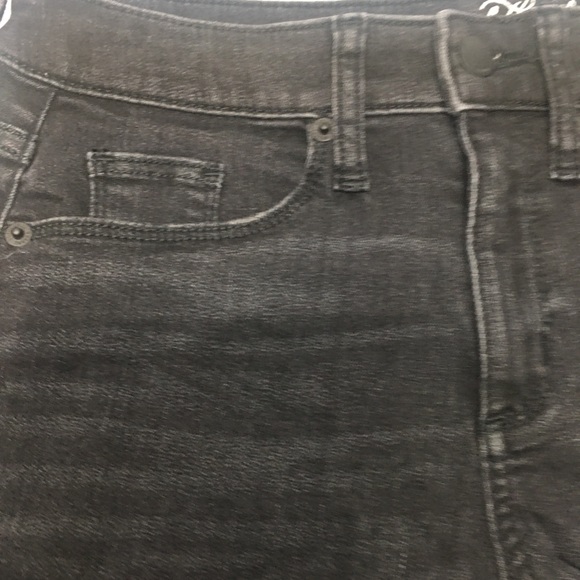 Universal Thread Womens  Black Denim  Midi  Shorts - Picture 13 of 14